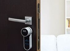 serrure connectee entr vachette à Marseille